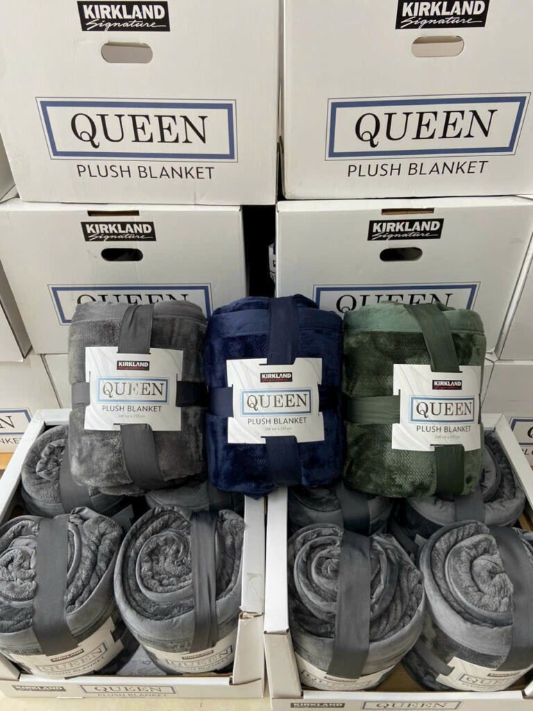 Chăn lông cừu Kirkland Plush Blanket – Mềm mại và giữ nhiệt tốt